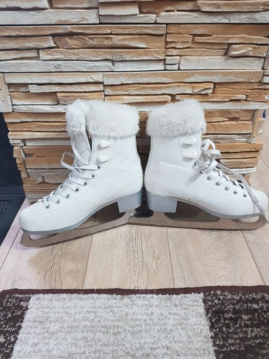 Patine copii,în stare foarte bună!