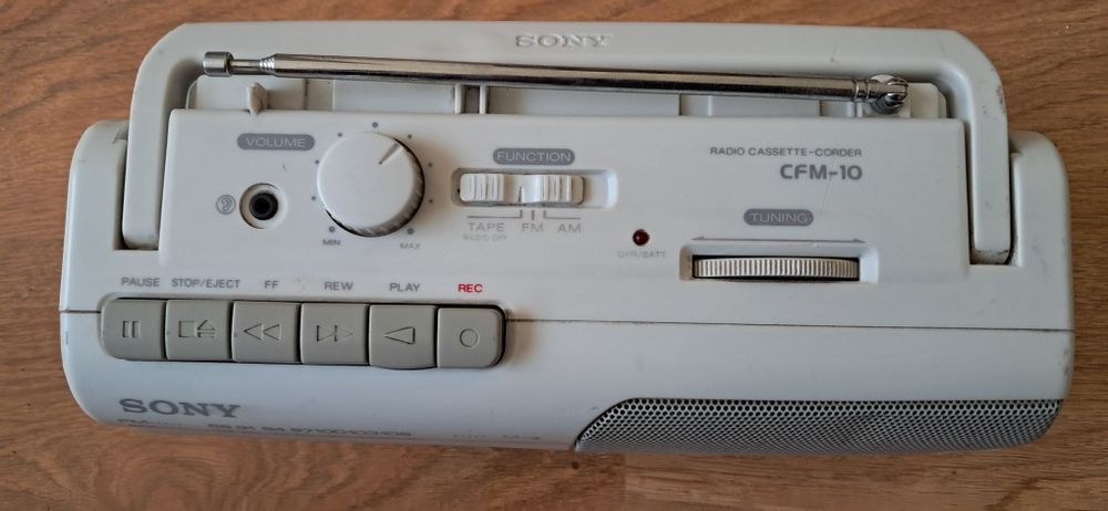 Radio casetofon Sony CFM-10
