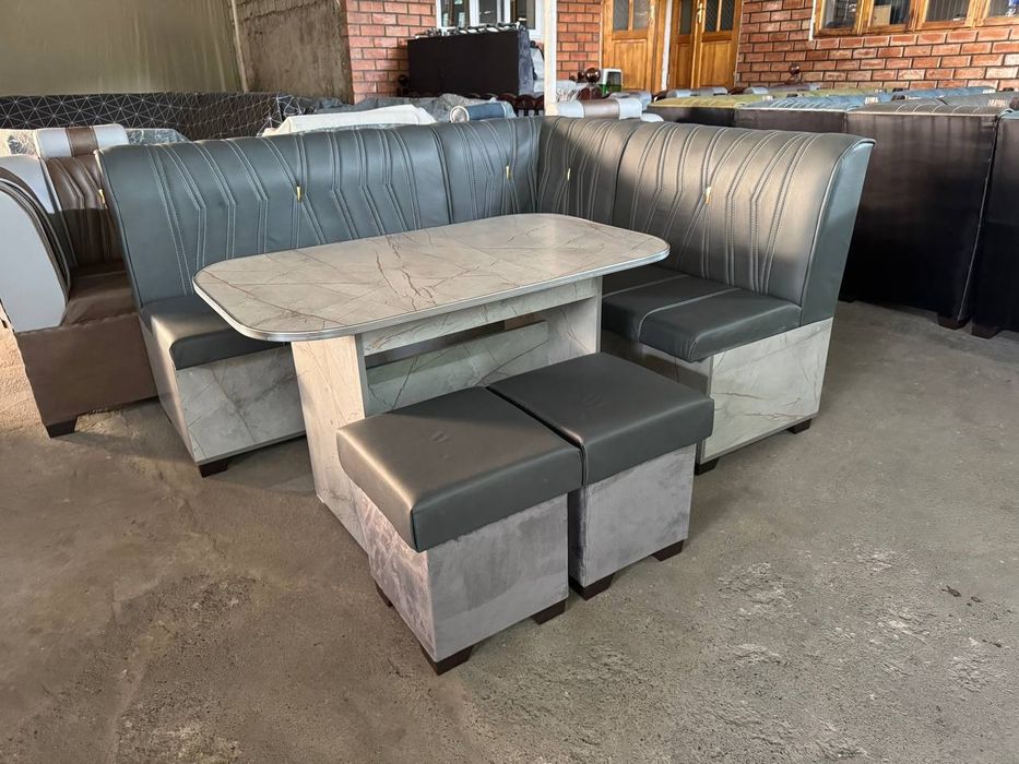 Продаётся кухонный уголок