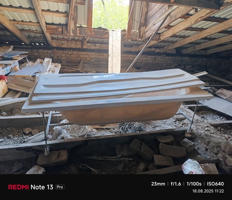 Продам акриловую ванну