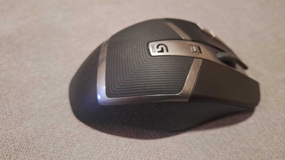 Mouse gaming logitech G 602  wireless satre foarte buna .