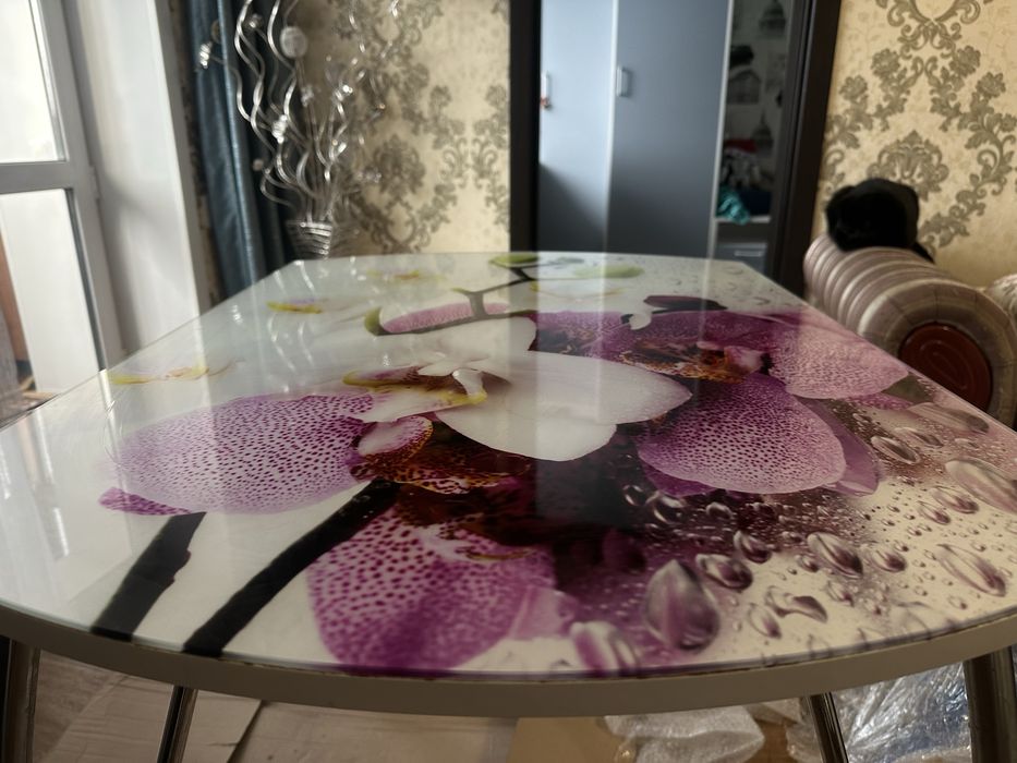 Продаю стол отличном состояний