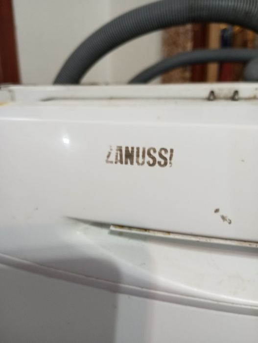 Продам посудомоечную машину