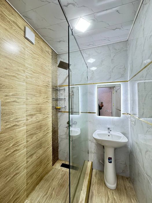 Продаётся квартира 2/2/5 Метро Новза