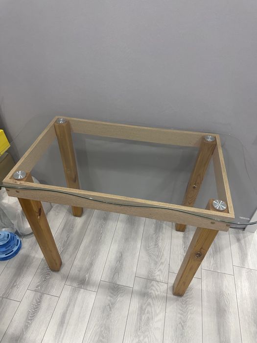 Стол для кухни стеклянный