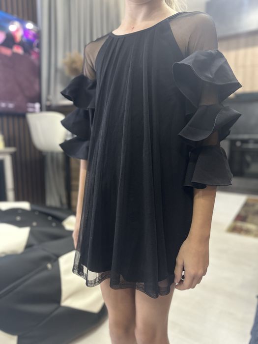 Нарядные платья ,костюмы