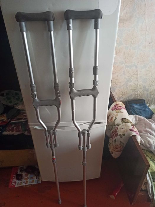 Костыли подмышечные