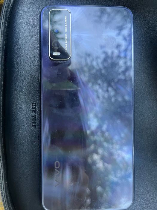 Продам Vivo V2027