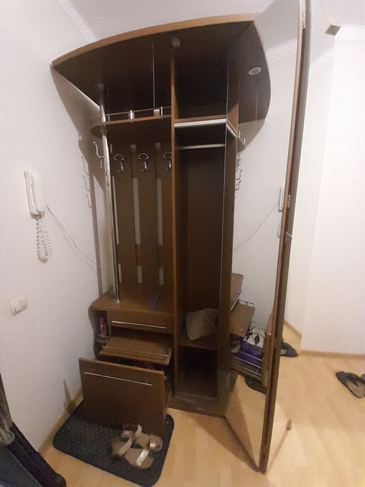 Продам шкаф для прихожей за 30тыс
