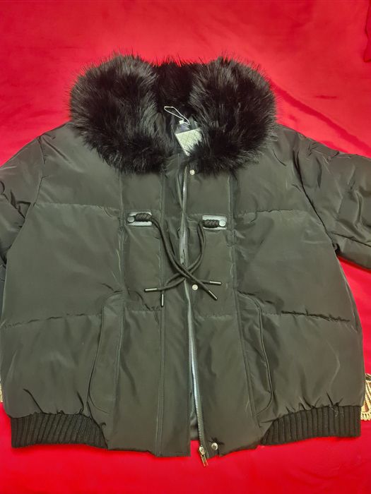 Продам свою куртку женскую
