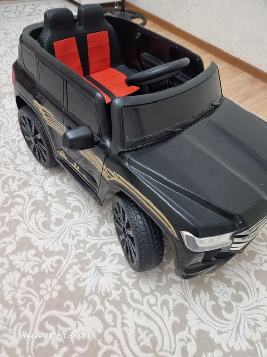 Детский электромобиль Toyota