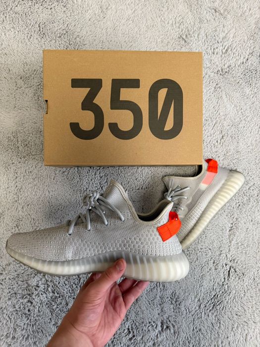 Yeezy 350 tail light