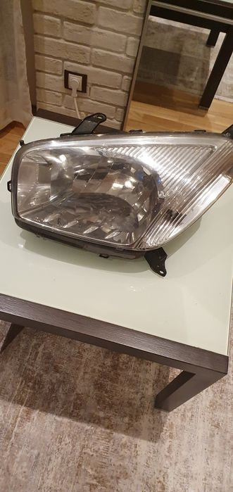 Фар за Тойота Рав 4