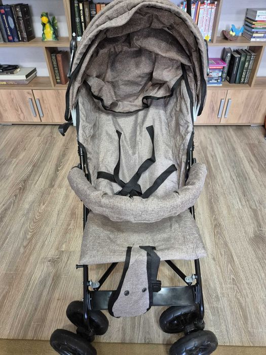 Детская прогулочная коляска