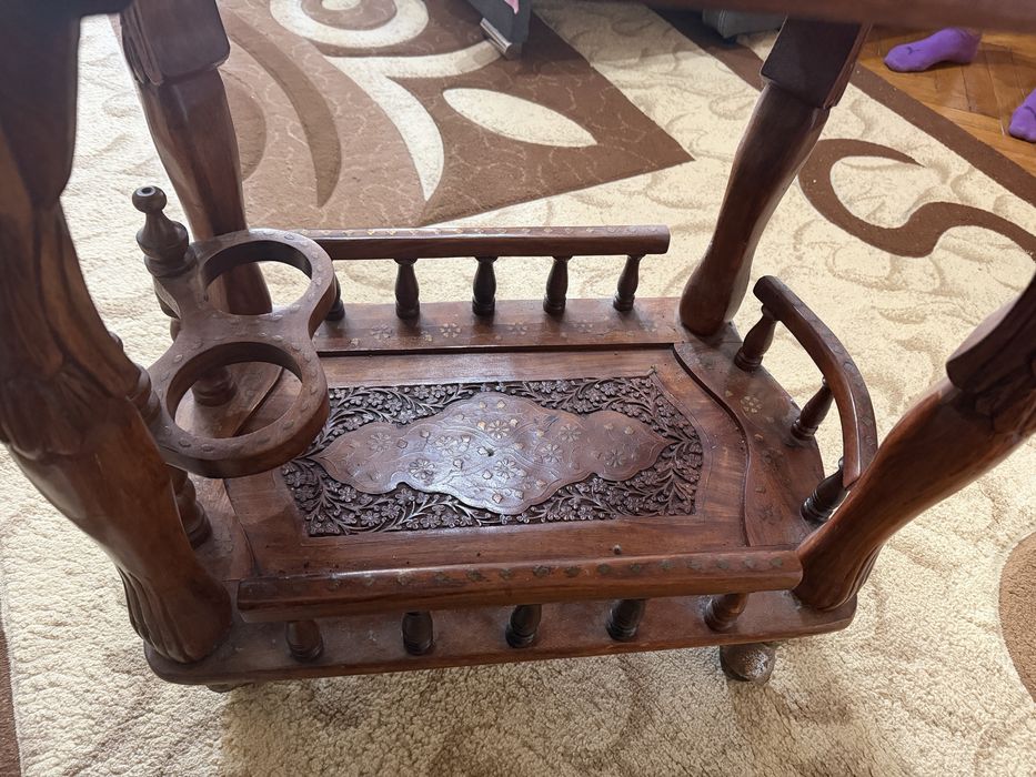 Masă de bar mobilă (Gheridon).