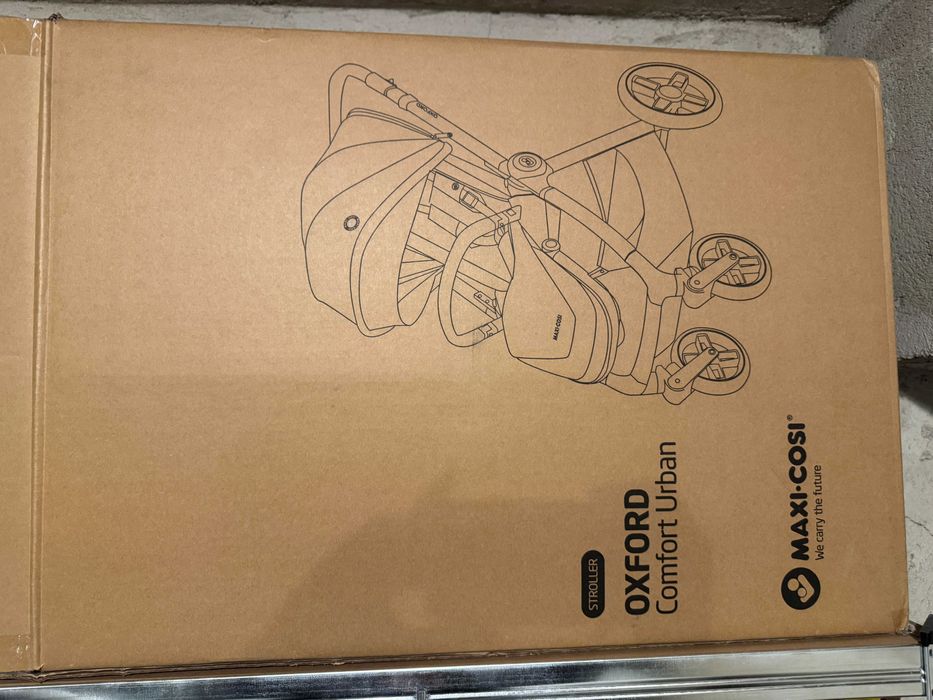 Количка Maxi Cosi Oxford с гаранция до 24.06.2027 + адаптери за кошче