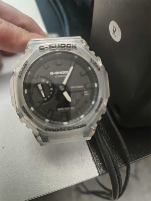 Часовник g-scock