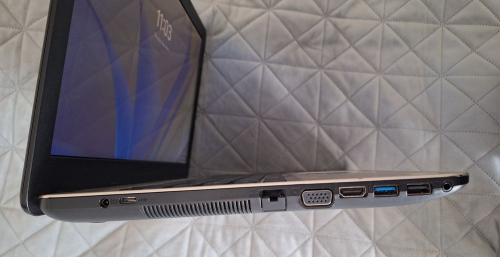 Laptop ASUS X541UVK stare perfectă, școală, browsing, filme