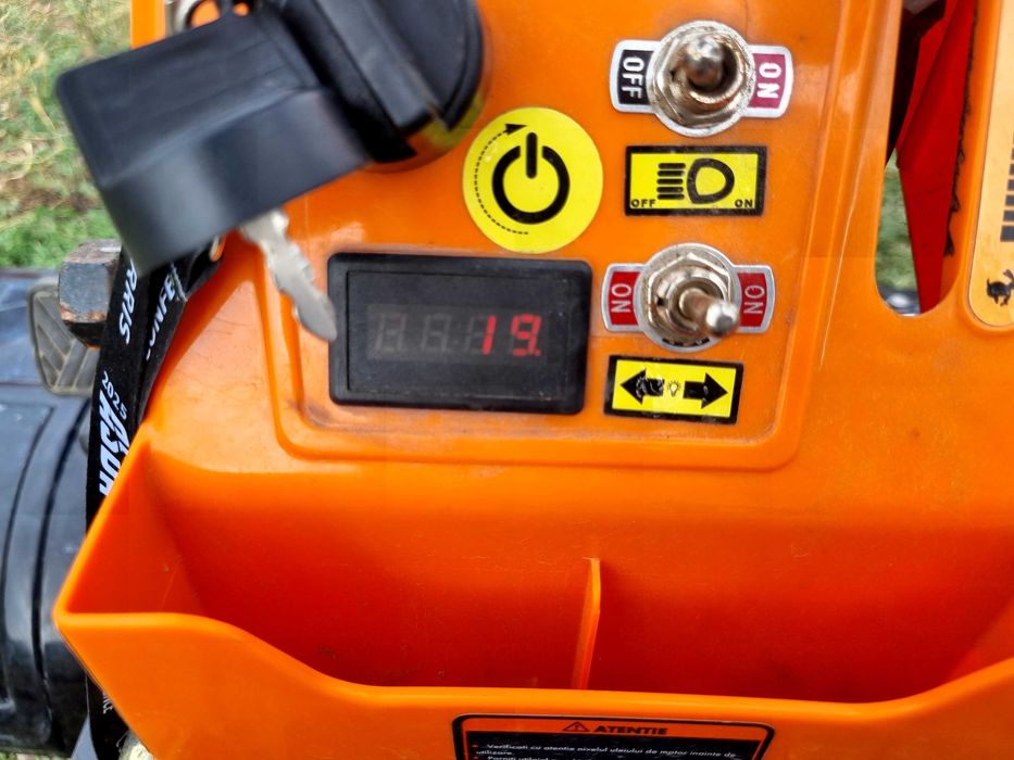 Minitractor 4x4 Evotools R1200 Diesel 12CP - Doar 19 ore +