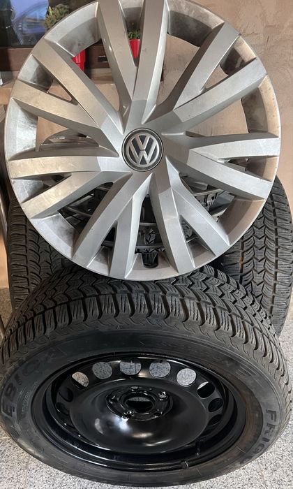Set 4 roți complete iarnă Debica 205/55 R16 + jante tablă + capace VW