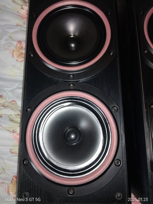 Boxe podea Bowers&Wilkins DM320