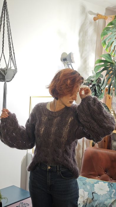 Подарък за изтънчени дами - пуловер от 100% чист мохер