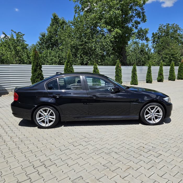 BMW 3 Series 2010 — imagine 5