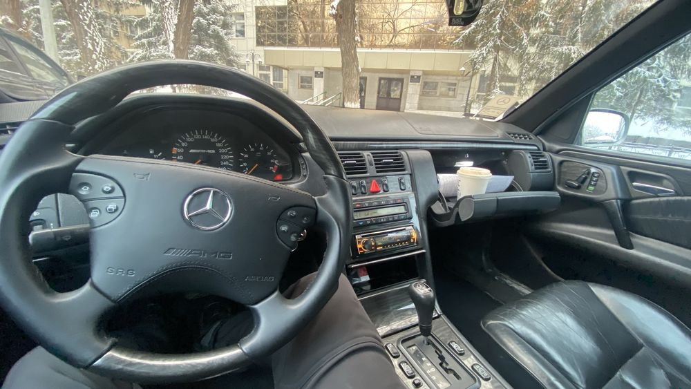Продам Мерседес Е320