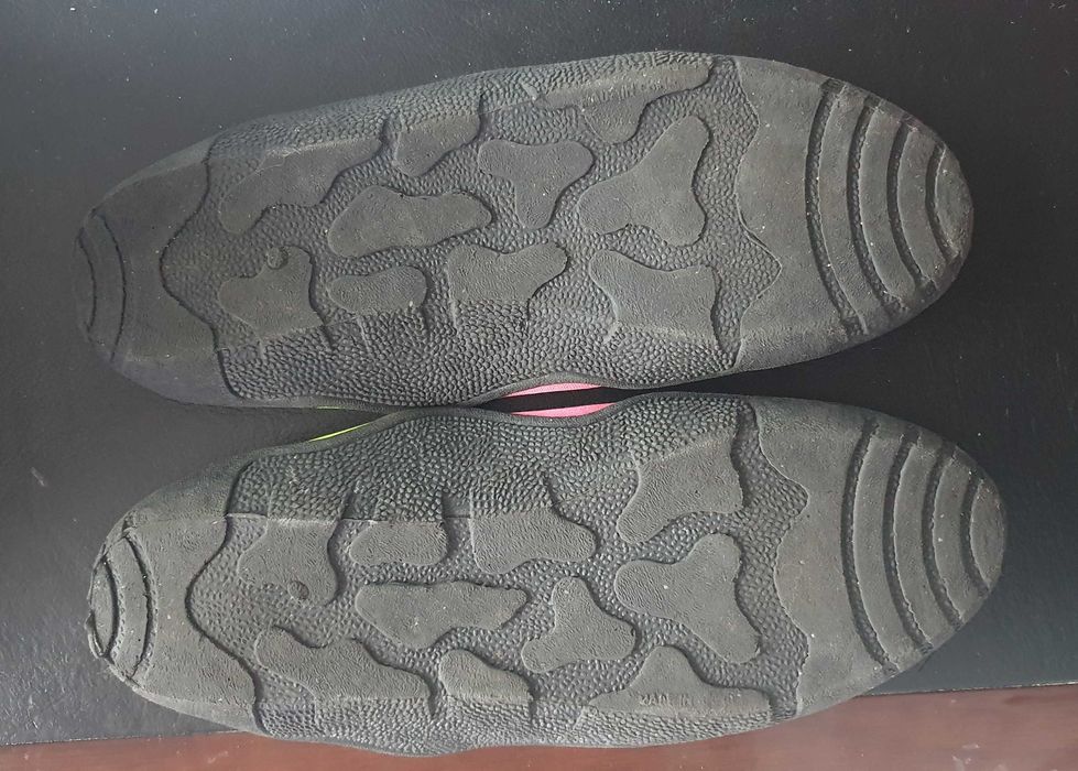 Pantofi de plaja si apa din Jamaica, putin folositi dar buni, 24 cm