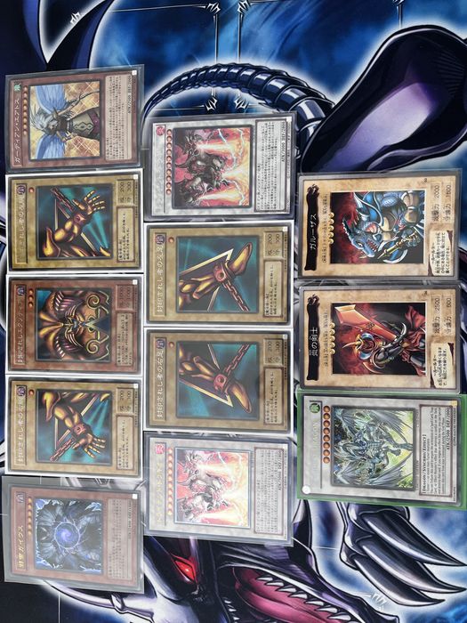 Yu-gi-oh карти.