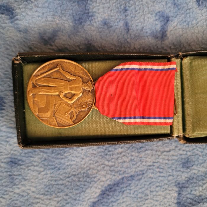 Плакет  колекция