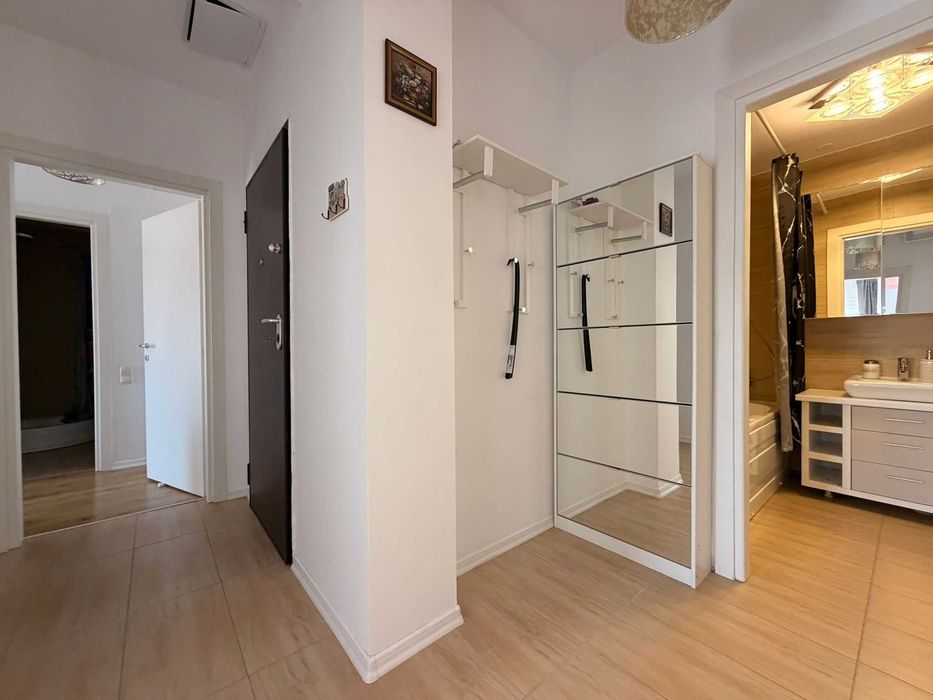 Regim hotelier 4 camere 2 bai Cosmopolis 8 persoane