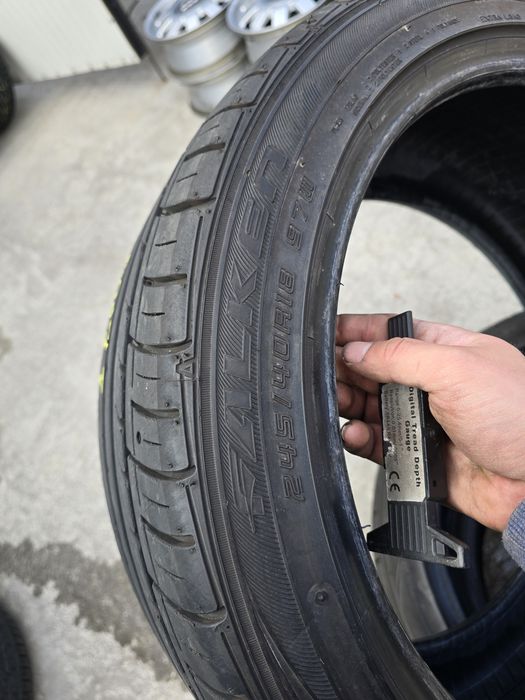 1 Брой 245/40/18 Falken 7,2mm