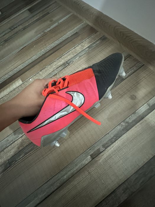Ghete de fotbal profesioanle hypervenom