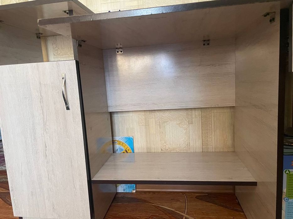 Письменый стол для офиса