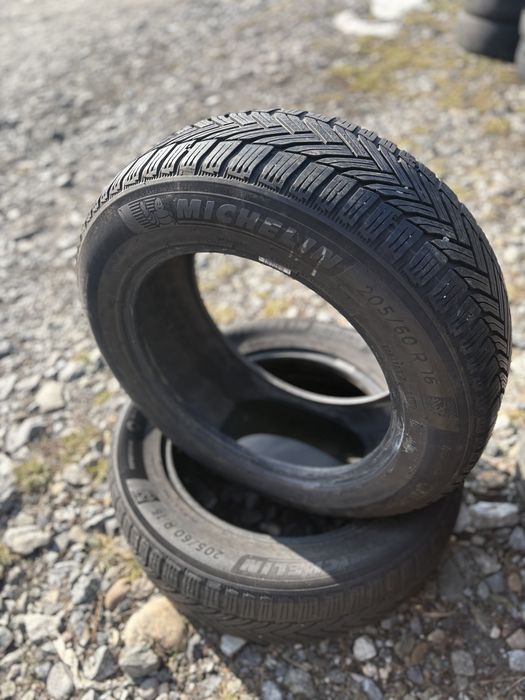 Cauciucuri  205/60 R 16`
