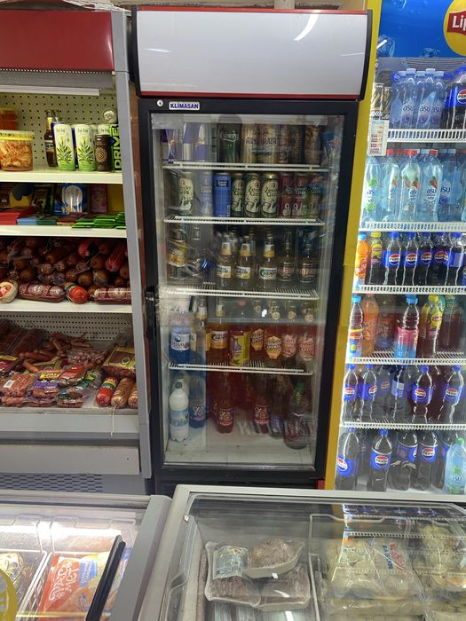 продам ветринный холодильник