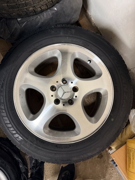 Диски r17 от w210 с шинами Bridgestone на 235/55/17