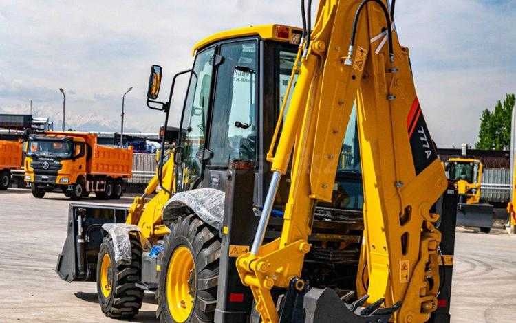 Экскаватор погрузчик LiuGong CLG777A