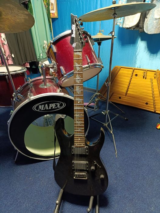 Продам Гитару Ибанес и ударную установку