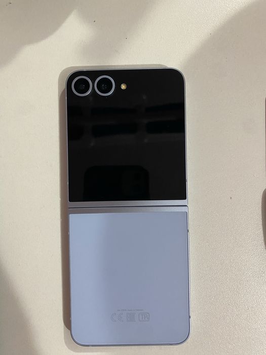 Продам Samsung Z Flip 6 12/256