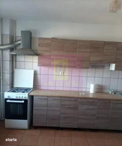 Vanzare apartament 5 camere stradal in zona Piata Unirii-Sfanta Vineri