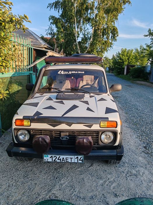 Нива Ваз Жигули.