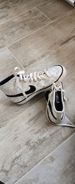 Високи кецове Nike