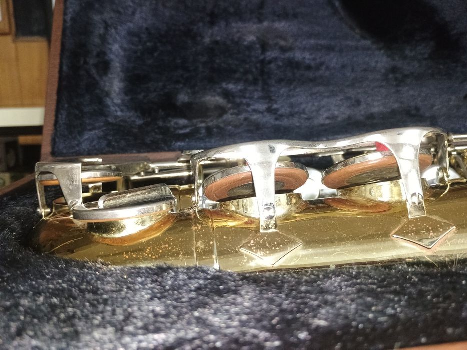 Саксофон Amati 22