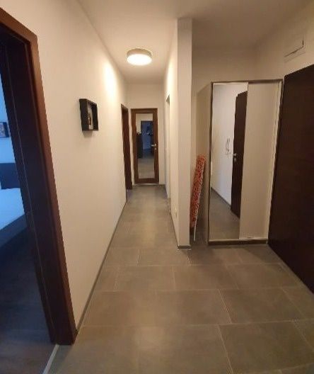 Дава се под наем Тристаен апартамент в София, Красно село - 105 кв.м за 510 € - Снимка #5