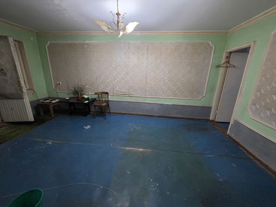 Калининскийда 3 хоналик квартира  сотилади.