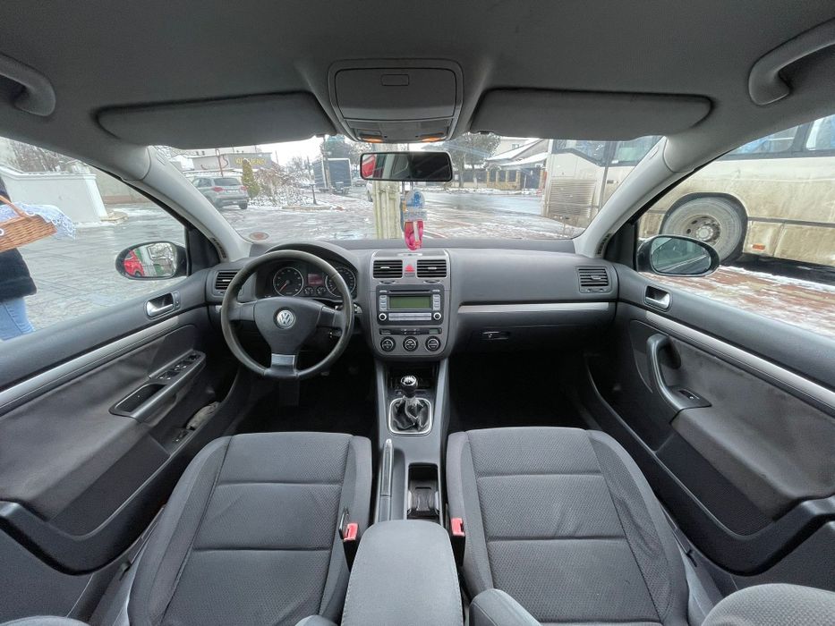 Wolksvagen Golf 5 1.6 MPI Benzină 102cp