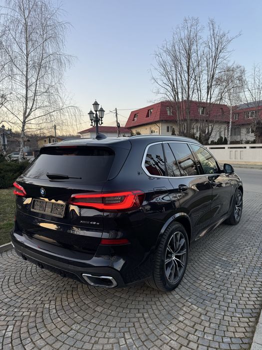 BMW X5 // M PACHET 45e // Plug - in Hibrid 394 cp // Laser // Pano // Suspensie // Full dotari // 100.000 km !!!