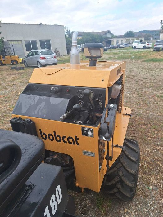Vand / Inchiriez Freza Asfalt BOBCAT TC-180
